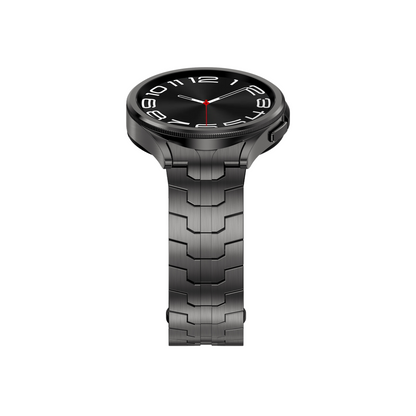 Schwarzes Edelstahlarmband von Smartbandz, Titan Edition – Seitenansicht an der Samsung Galaxy Watch, ergonomisch und stilvoll.
